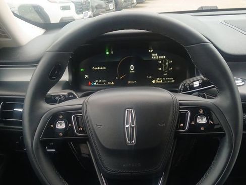 Used 2022 Lincoln Aviator AWD w/ Premium Package image 12