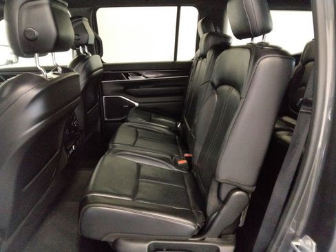 Used 2022 Jeep Wagoneer Series I image 37