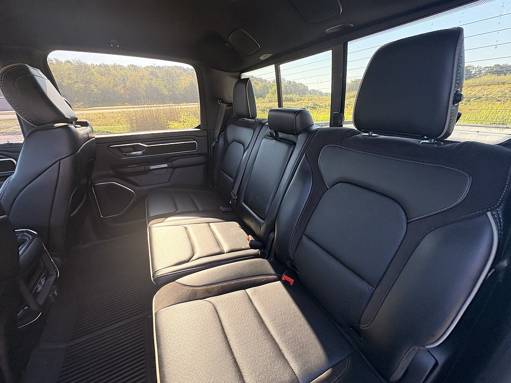 Used 2023 RAM 1500 Laramie AWD/4WD image 18