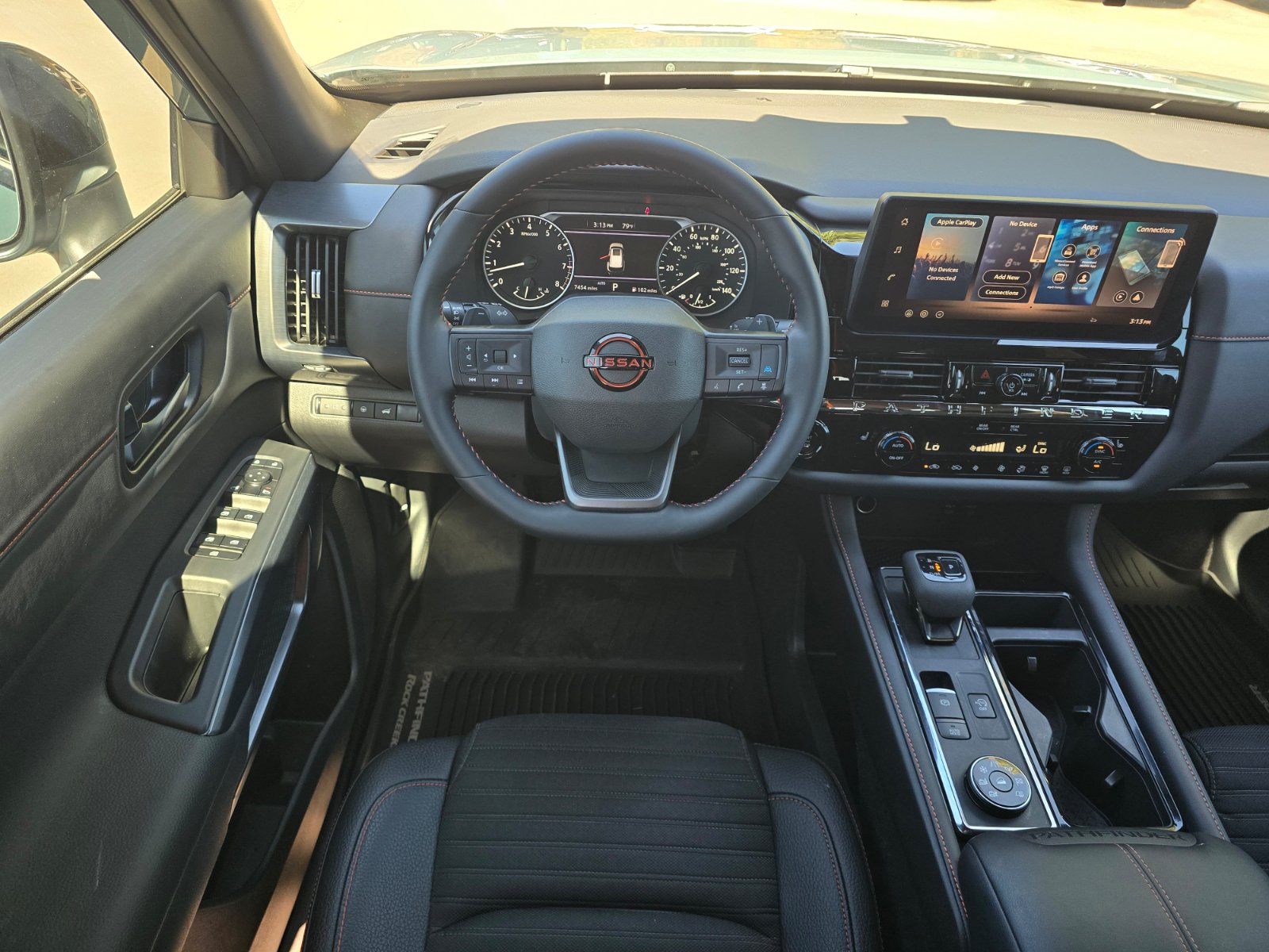 Used 2026 Nissan Pathfinder Rock Creek AWD/4WD image 15