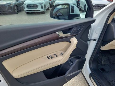 Certified 2024 Audi Q5 e Prestige w/ Prestige Package AWD/4WD image 17