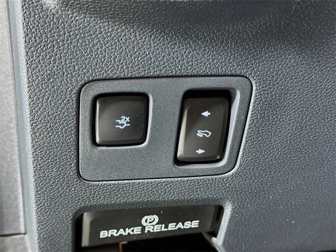 Used 2022 Ford F350 Lariat w/ Tremor Off-Road Package image 18