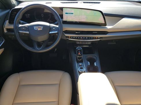 Certified 2024 Cadillac XT4 Luxury w/ Cold Weather Package AWD/4WD image 22
