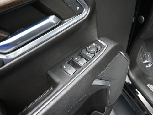 Used 2023 Chevrolet Silverado 1500 LT image 13