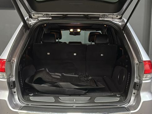 Used 2014 Jeep Grand Cherokee Limited w/ Luxury Group II AWD/4WD image 28