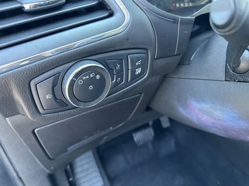 Used 2022 Ford Edge Titanium image 17