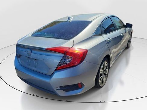 Used 2017 Honda Civic EX-L image 4