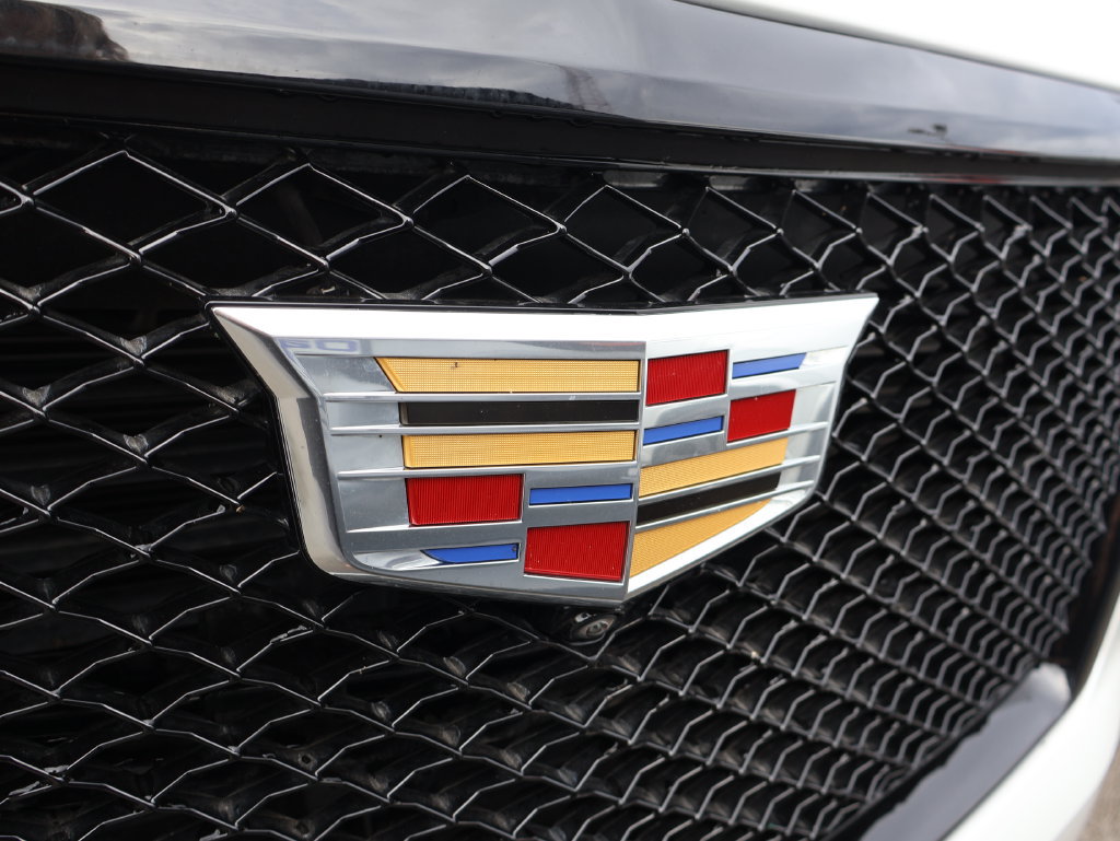 Used 2023 Cadillac Escalade Sport Platinum AWD/4WD image 3