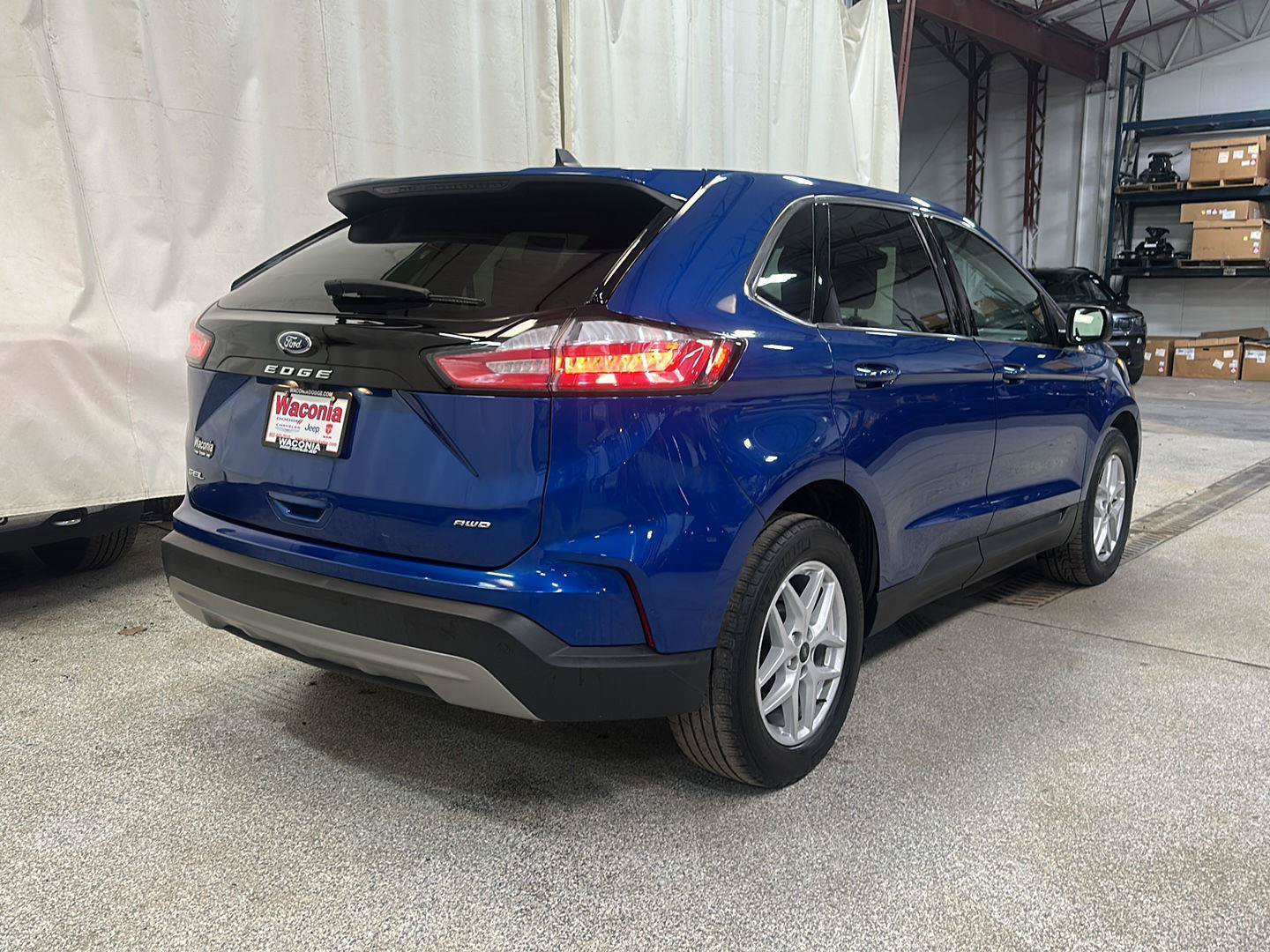 Used 2024 Ford Edge SEL AWD/4WD image 5