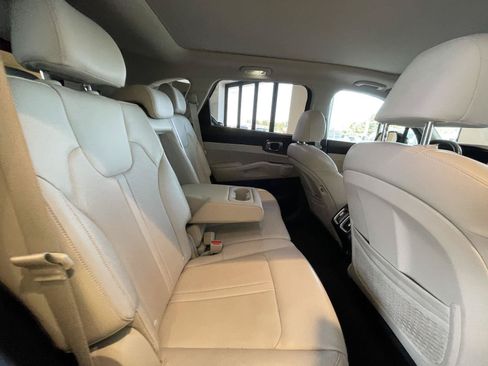 Used 2023 Kia Sorento S w/ Panoramic Sunroof Package FWD image 21