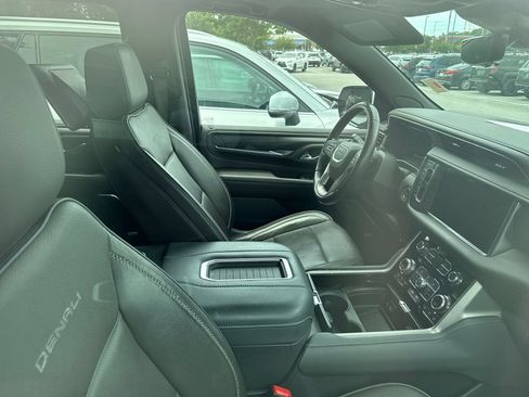 Used 2023 GMC Yukon Denali w/ Denali Reserve Package AWD/4WD image 7