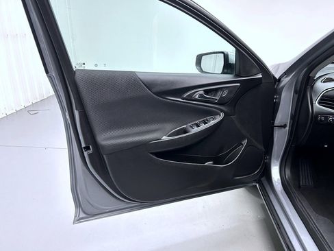 Used 2023 Chevrolet Malibu LT image 9