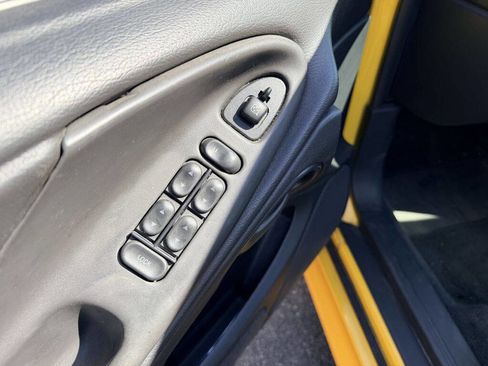 Used 1999 Ford Mustang Convertible RWD image 6