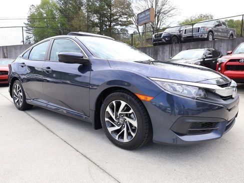 Used 2017 Honda Civic EX image 9