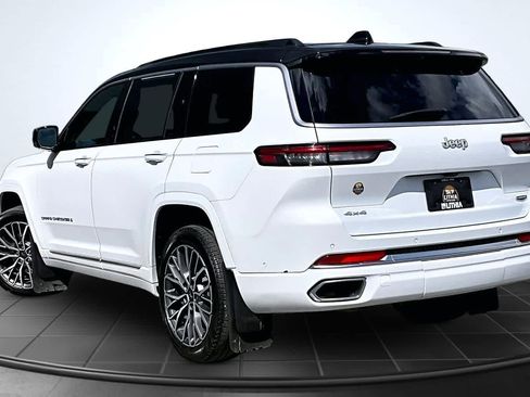 Used 2024 Jeep Grand Cherokee L Summit AWD/4WD image 4