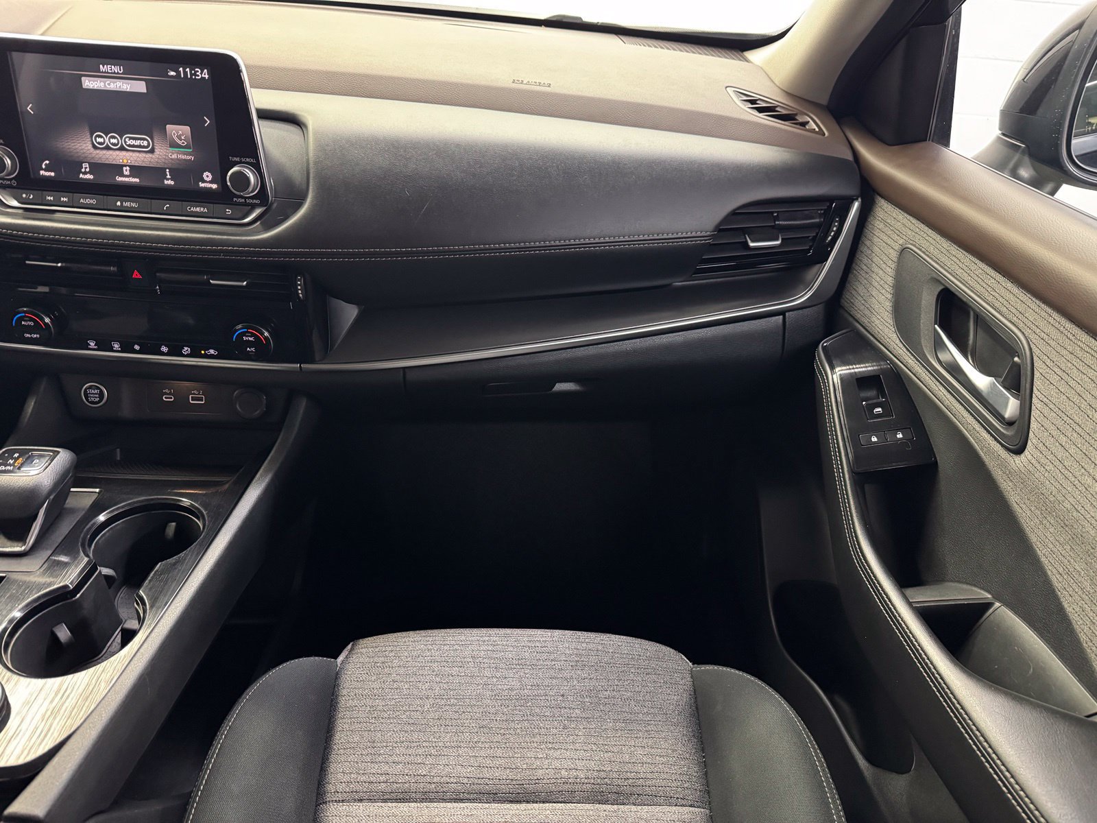Used 2021 Nissan Rogue SV AWD/4WD image 14