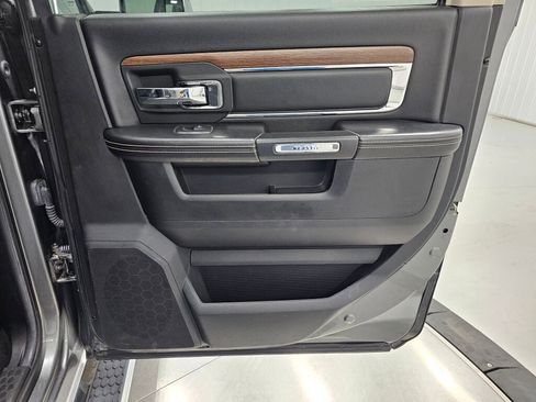Used 2013 RAM 2500 Laramie w/ Cold Weather Group image 25
