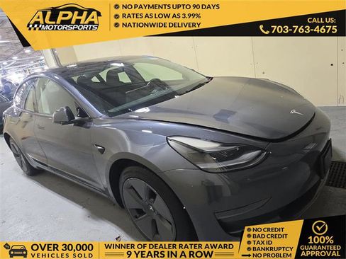 Used 2023 Tesla Model 3 Standard Range image 1