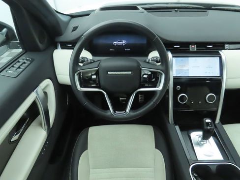 Used 2023 Land Rover Discovery Sport SE R-Dynamic image 10
