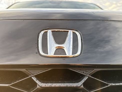 Used 2024 Honda HR-V LX image 30