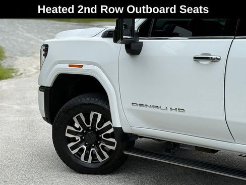 Used 2024 GMC Sierra 2500 Denali Ultimate AWD/4WD image 8