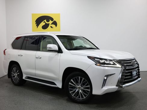 Used 2018 Lexus LX 570 4WD image 2