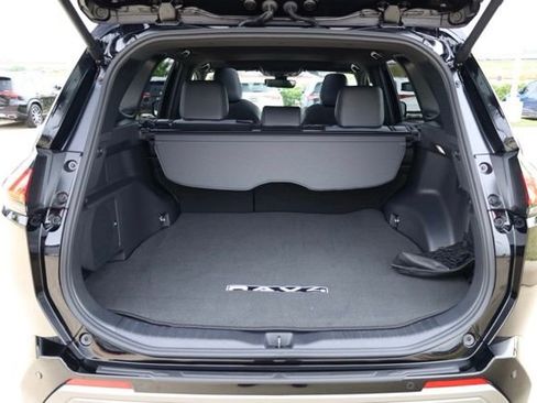 Used 2026 Toyota RAV4 FWD image 33