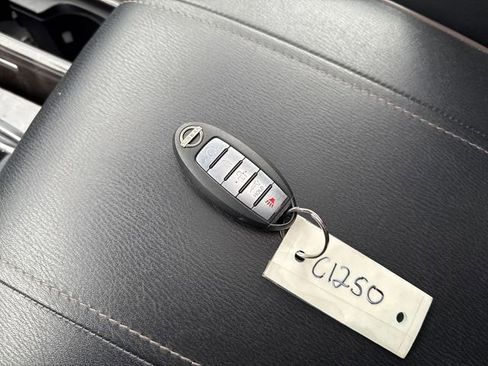 Used 2023 Nissan Armada Platinum image 40