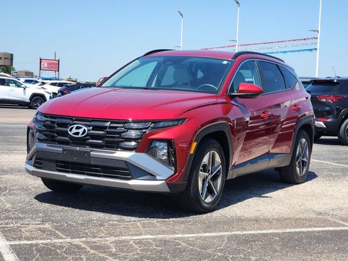 Used 2025 Hyundai Tucson SEL FWD image 3