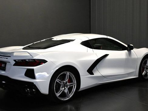 Used 2021 Chevrolet Corvette Stingray Preferred Cpe w/ Z51 Performance Package RWD image 5