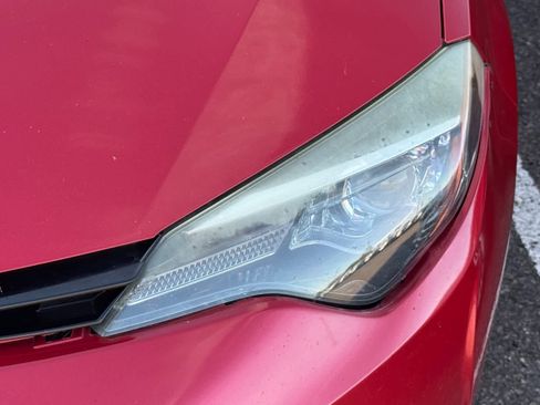 Used 2018 Toyota Corolla LE image 9