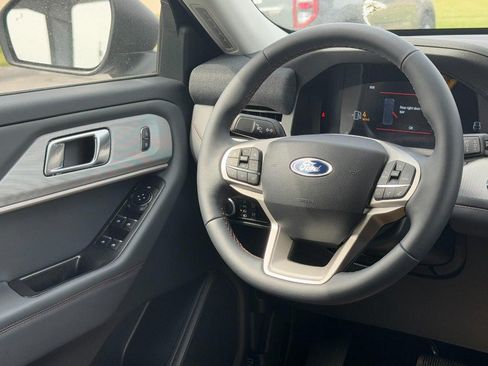 New 2026 Ford Explorer Active AWD/4WD image 7