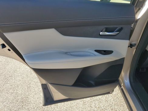 Certified 2025 Nissan Murano SL image 17