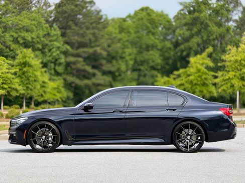 Used 2019 BMW 740i w/ Executive Package RWD image 9