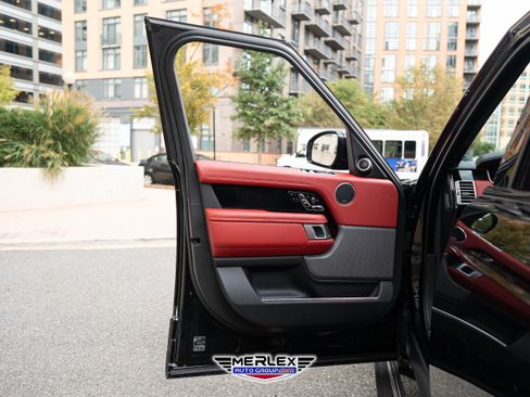 Used 2020 Land Rover Range Rover Autobiography image 41