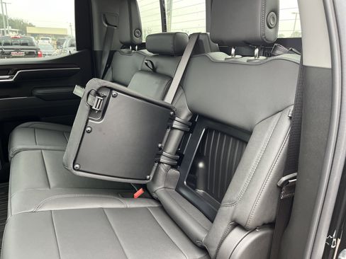 New 2026 GMC Sierra 1500 SLT w/ SLT Premium Plus Package image 14