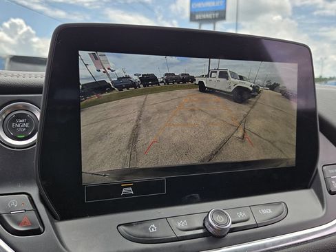 Used 2025 Chevrolet Blazer LT FWD image 23
