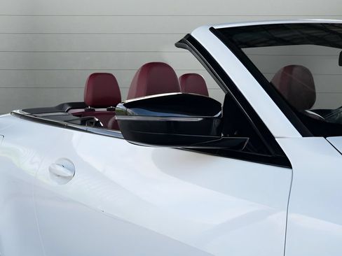 Used 2023 BMW 430i xDrive Convertible w/ M Sport Package AWD/4WD image 9