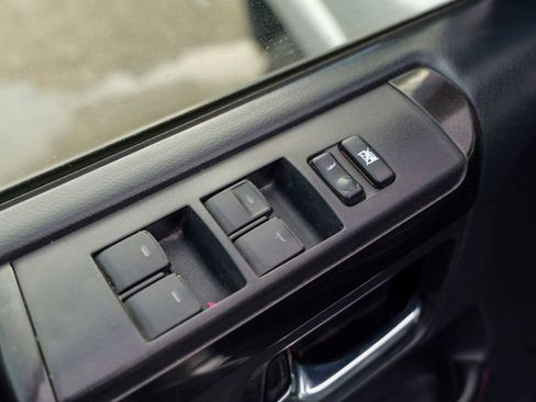 Used 2014 Toyota 4Runner Limited image 18