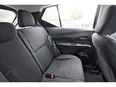 Used 2021 Nissan Kicks SV FWD image 13