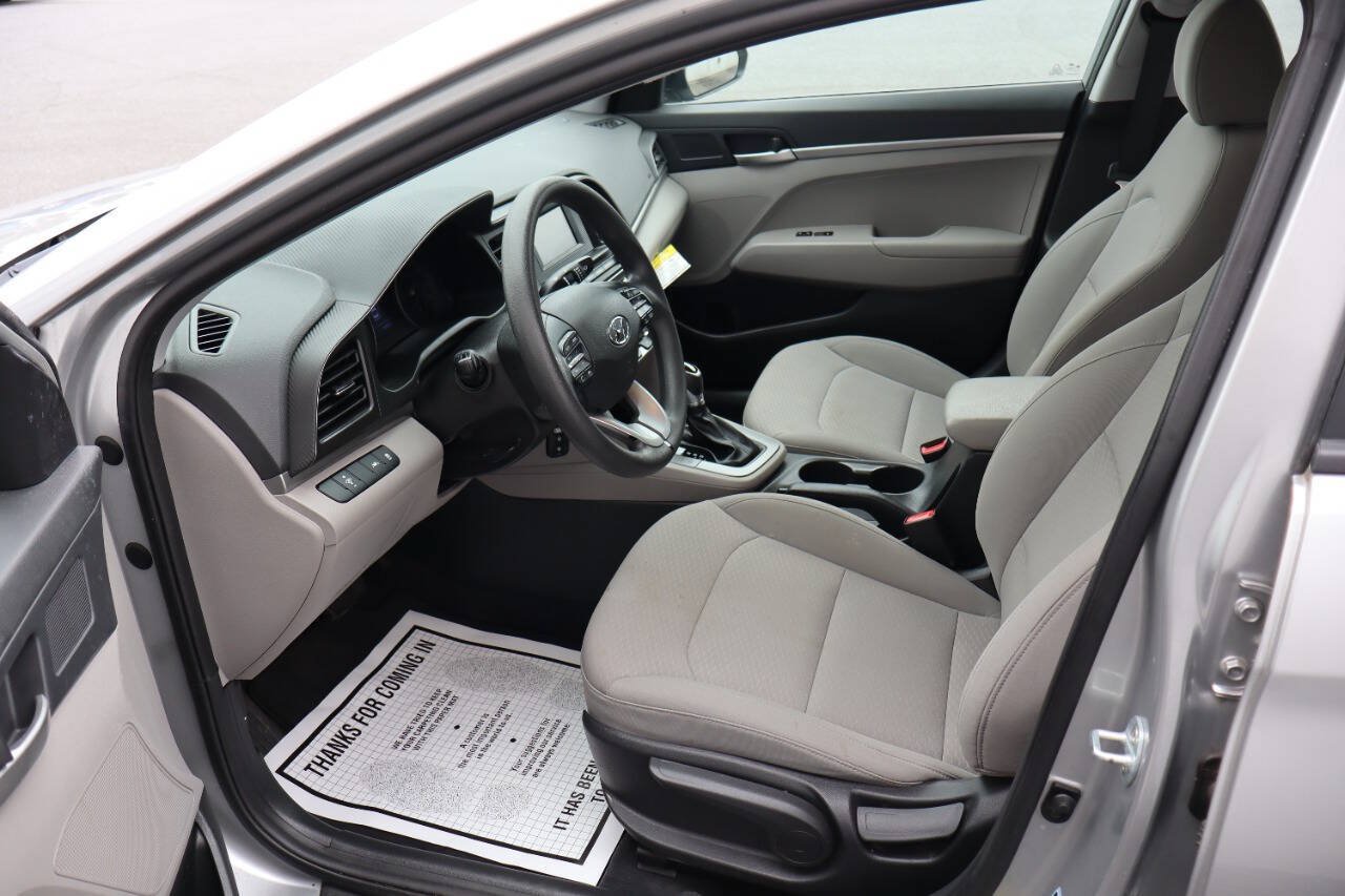 Used 2020 Hyundai Elantra SE FWD image 5