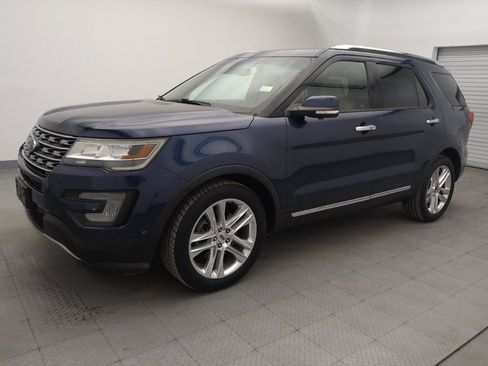 Used 2017 Ford Explorer Limited w/ Equipment Group 301A image 2