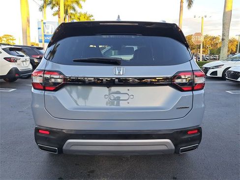 Certified 2024 Honda Pilot Touring image 5