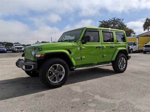 Used 2019 Jeep Wrangler Unlimited Sahara image 8