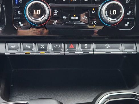 Certified 2024 GMC Sierra 1500 AT4 w/ Technology Package image 19