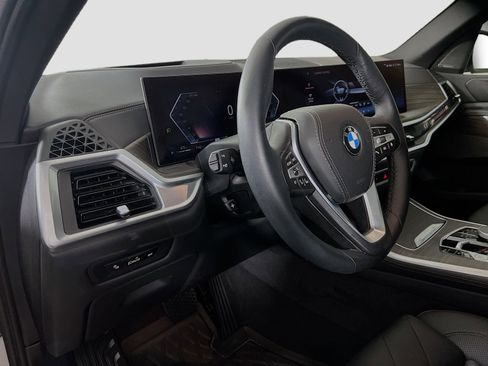 Used 2024 BMW X5 xDrive40i w/ Premium Package image 9