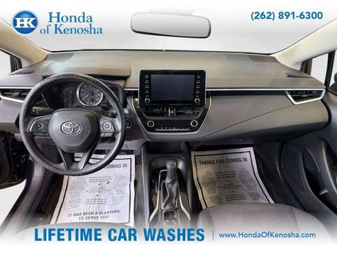 Used 2020 Toyota Corolla LE image 17