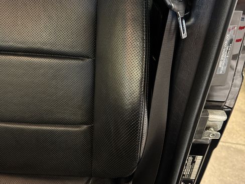 Used 2010 Mercedes-Benz G 550 image 27