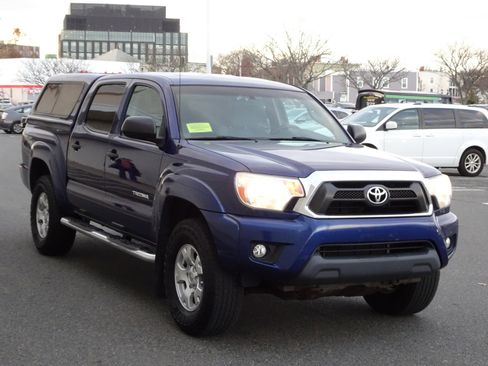 Used 2015 Toyota Tacoma 4x4 Double Cab image 3