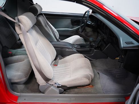 Used 1989 Pontiac Firebird Trans Am RWD image 38